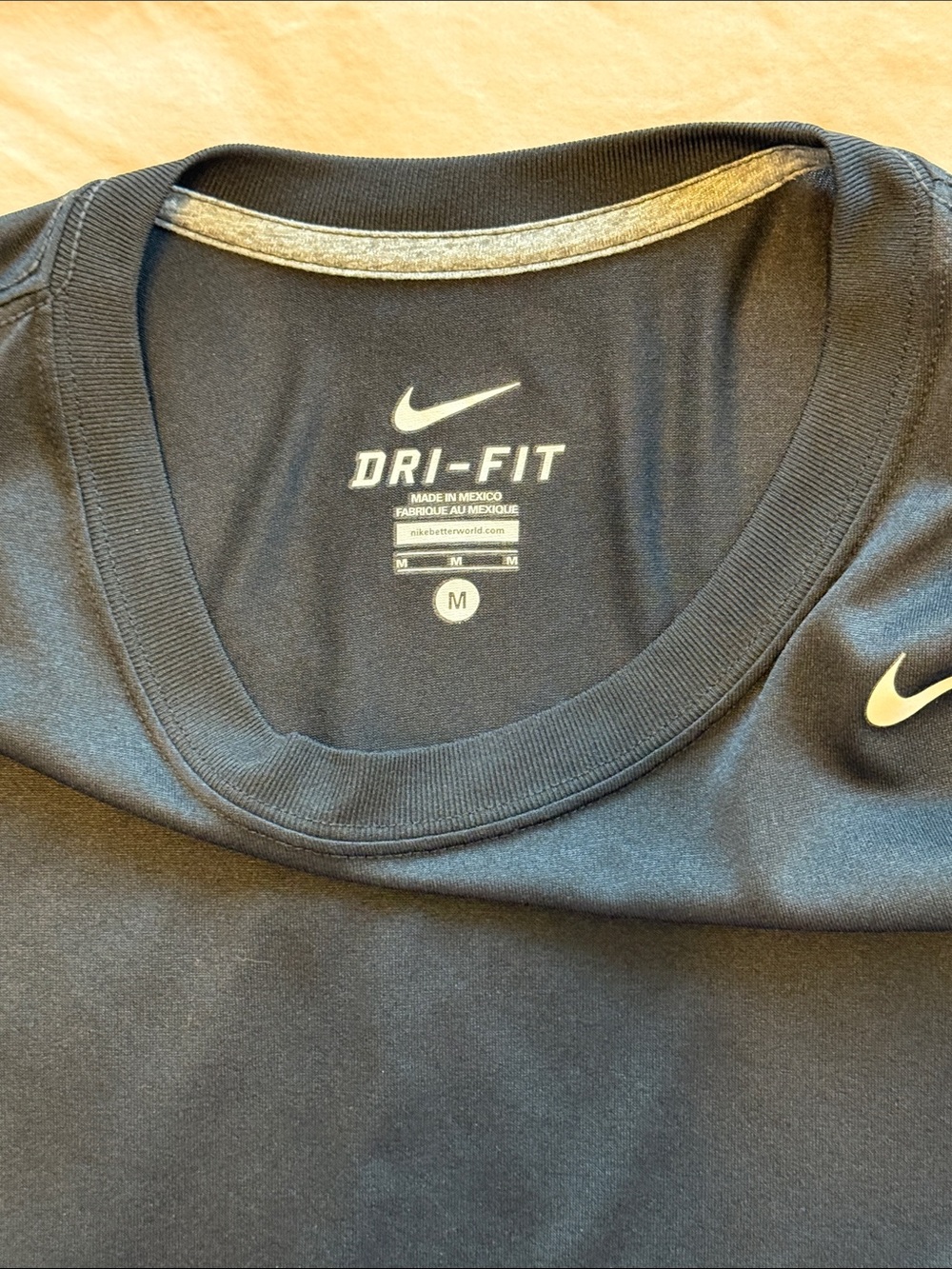 Men's Nike Dri-Fit Black Short Sleeve Shirt - Picture 6 of 7